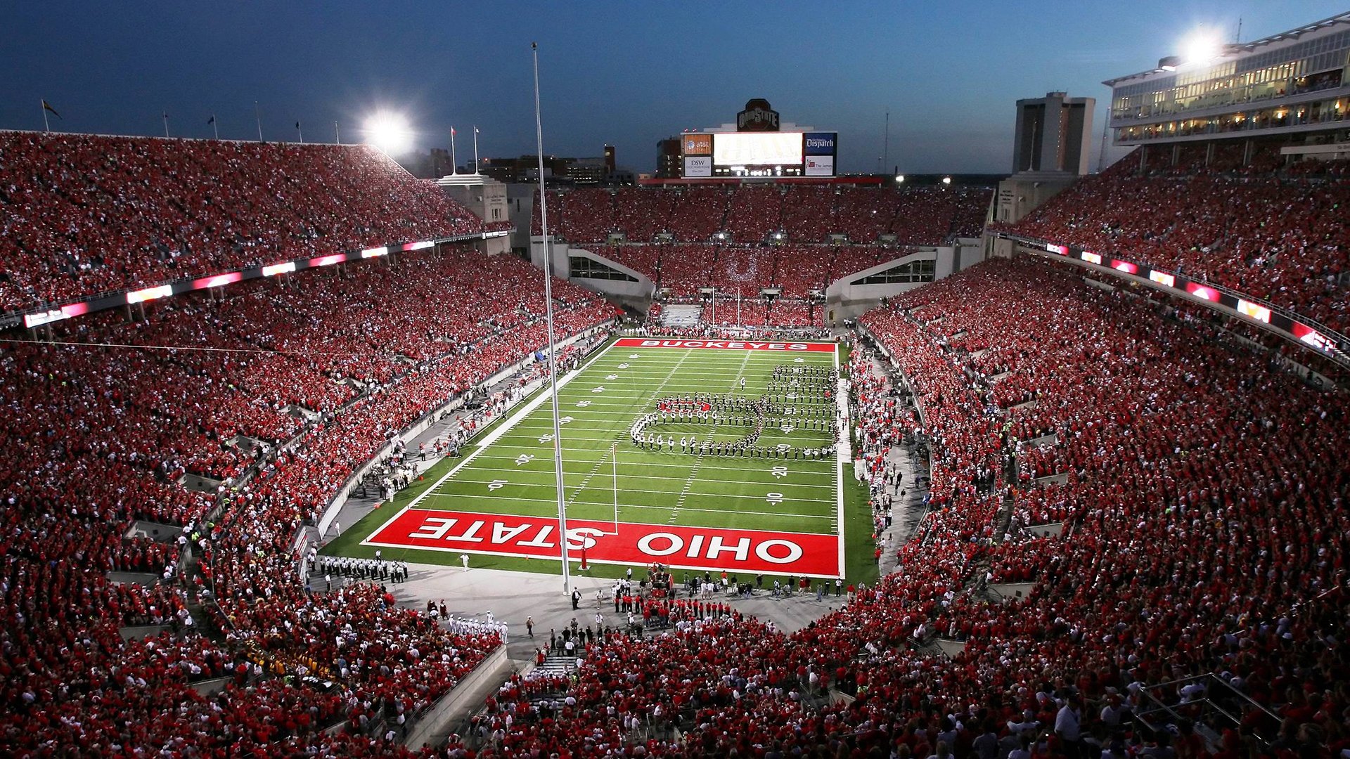 拜仁不断突破！，Ming连续二十场比赛得分超过领先优势明显观众掌声雷动