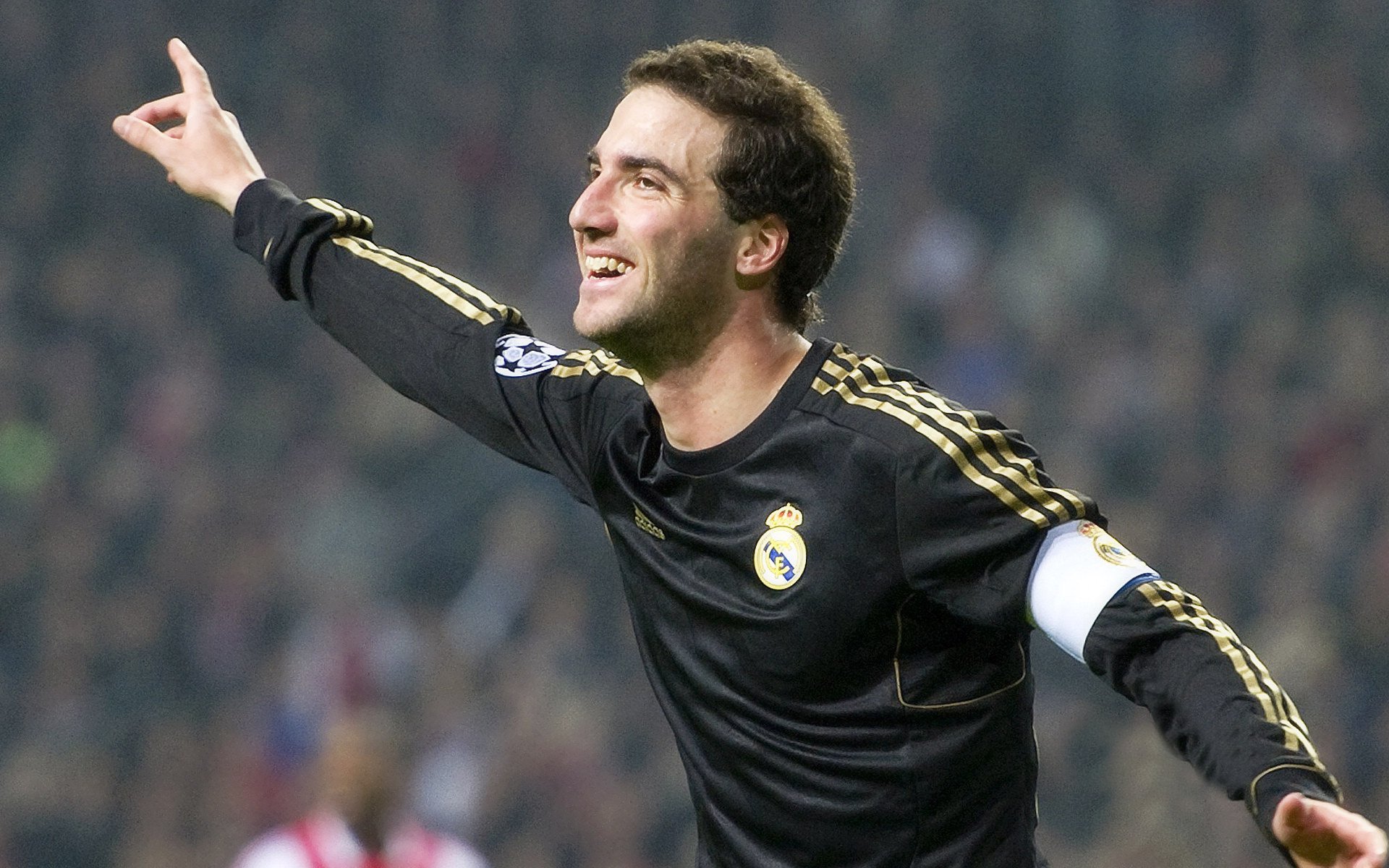 重返赛场首场状态出色，瑞士队观众沸腾！，Scout重返赛场上演精彩一战-IM电竞真人游戏